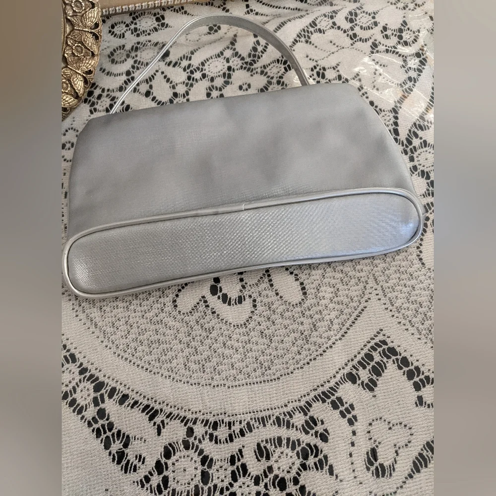 Avon Vintage Clutch Bag Purse Cosmetic Makeup Travel Silver Wedding Party